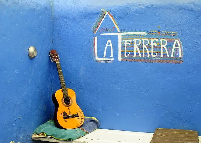 Hostel La Terrera Youth *